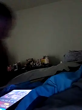 Snapshot of hungpenis210 chatting on February 27, 2026, 9:42 am hungpenis210 online show from February 27, 2026, 9:42 am