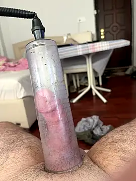 Snapshot of strange6696 chatting on October 6, 2025, 7:42 am strange6696 online show from October 6, 2025, 7:42 am