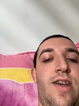 Snapshot of strange6696 chatting on December 31, 2024, 9:21 am strange6696 online show from December 31, 2024, 9:21 am