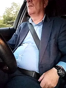 stiffandlubedxh online show from March 22, 2026, 8:21 pm