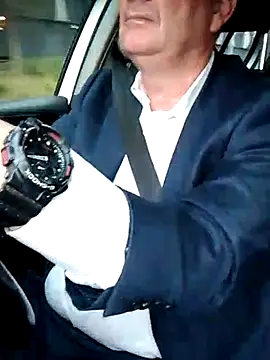 stiffandlubedxh online show from February 23, 2025, 8:11 pm