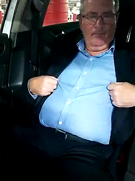 stiffandlubedxh online show from September 15, 2025, 8:26 am