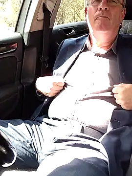 stiffandlubedxh online show from March 19, 2025, 2:05 am