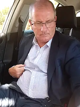 stiffandlubedxh online show from March 5, 2025, 2:36 am