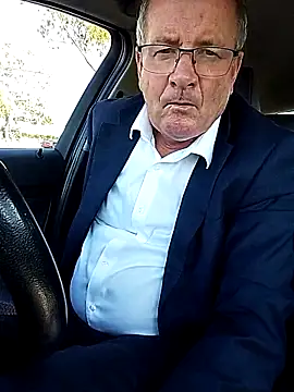 stiffandlubedxh online show from April 21, 2026, 2:47 am