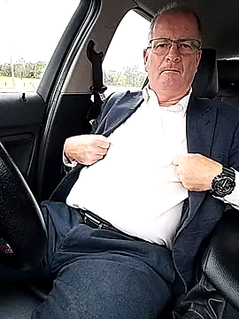 stiffandlubedxh online show from March 16, 2026, 9:28 pm