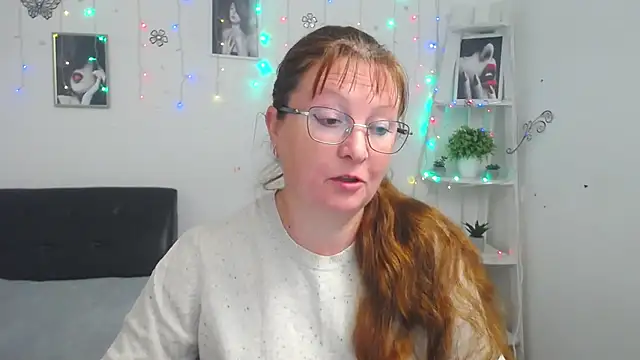 VanessaHotts online show from October 3, 2025, 7:21 am