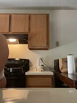 BustiBunny69 online show from May 8, 2026, 4:22 pm