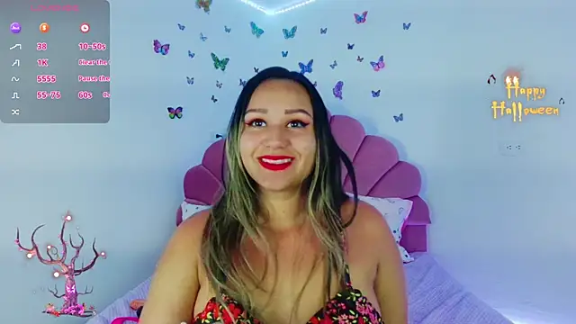Snapshot of paula_brausin chatting on October 14, 2025, 12:55 am paula brausin online show from October 14, 2025, 12:55 am