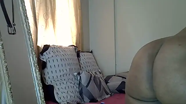 AddictiveAssCurves online show from February 28, 2026, 8:36 am