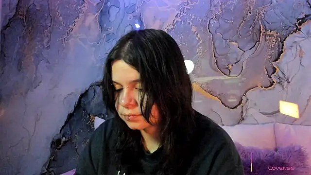 Snapshot of Mey_moon chatting on November 27, 2025, 11:49 pm Mey moon online show from November 27, 2025, 11:49 pm