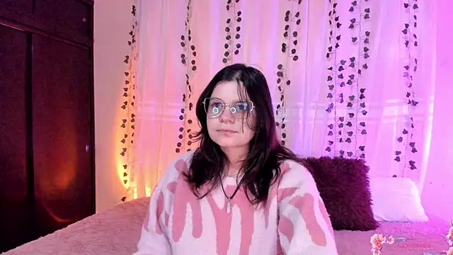 Mey moon online show from December 3, 2024, 9:28 pm