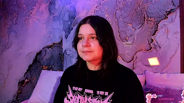 Snapshot of Mey_moon chatting on November 20, 2025, 11:25 pm Mey moon online show from November 20, 2025, 11:25 pm