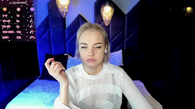 Snapshot of StephanieSweety chatting on February 27, 2025, 7:15 pm StephanieSweety online show from February 27, 2025, 7:15 pm