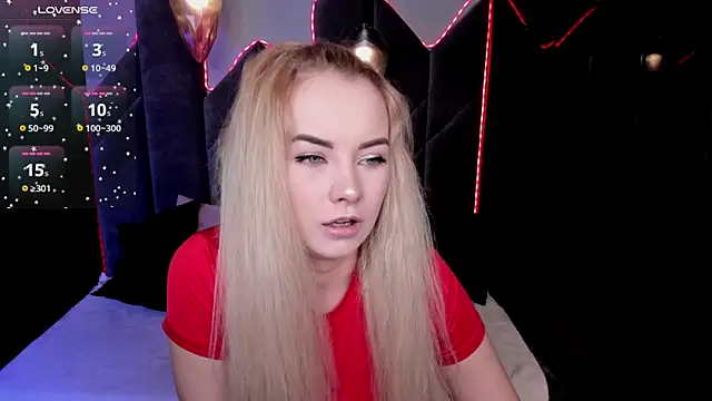 StephanieSweety online show from January 13, 2026, 5:28 pm