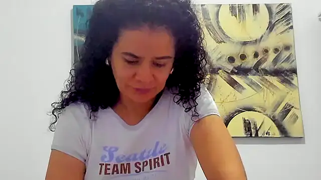 Sami Hotie1 online show from October 7, 2025, 5:25 pm