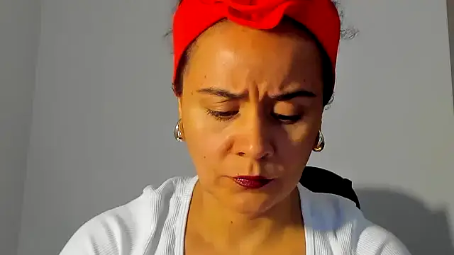 Sami Hotie1 online show from October 19, 2025, 8:22 pm