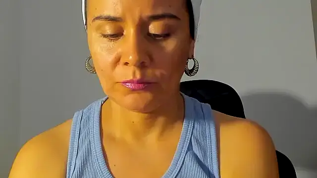 Sami Hotie1 online show from November 8, 2025, 9:29 pm