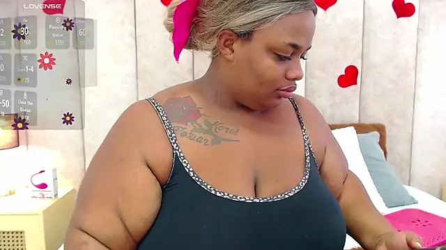 KiaraBrownn online show from March 18, 2025, 12:17 pm