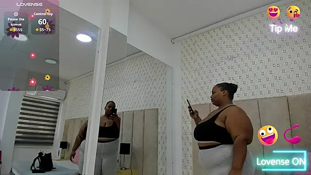 KiaraBrownn online show from September 24, 2025, 11:39 am