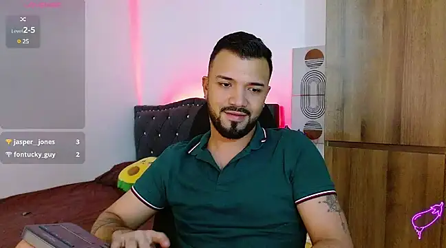 Snapshot of mathew_vidal1 chatting on December 3, 2024, 6:43 am mathew vidal1 online show from December 3, 2024, 6:43 am