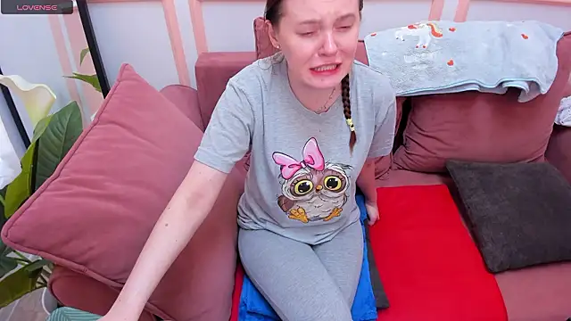 JannaVerdi  online show from February 17, 2026, 6:44 am