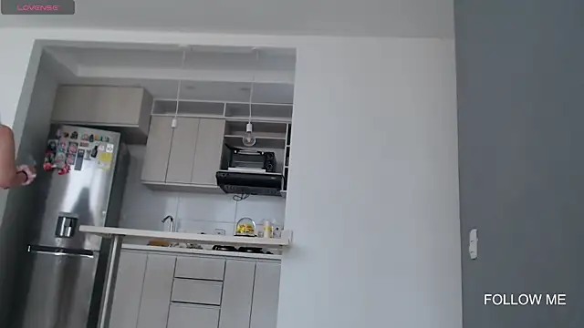 cristal sexybody online show from April 6, 2026, 3:46 pm