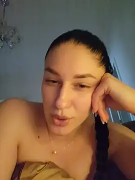 moniqque online show from July 12, 2026, 2:40 pm
