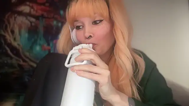 Snapshot of FRRANNKIE chatting on March 2, 2026, 5:08 am FRRANNKIE online show from March 2, 2026, 5:08 am