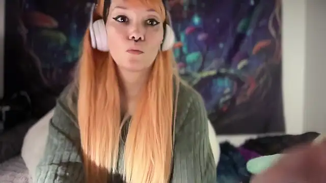 Snapshot of FRRANNKIE chatting on February 13, 2026, 10:54 pm FRRANNKIE online show from February 13, 2026, 10:54 pm