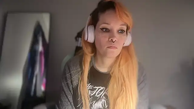 Snapshot of FRRANNKIE chatting on February 23, 2026, 2:06 pm FRRANNKIE online show from February 23, 2026, 2:06 pm