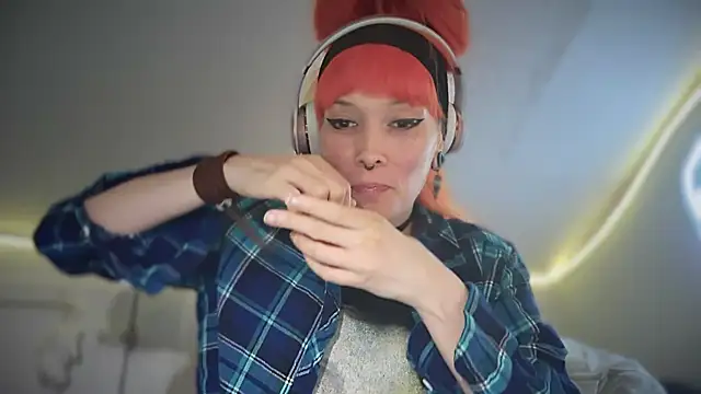 FRRANNKIE online show from October 17, 2025, 5:48 pm