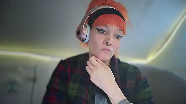 FRRANNKIE online show from October 14, 2025, 7:09 am