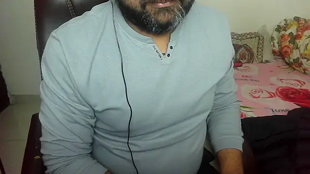 Snapshot of rentarob chatting on February 11, 2025, 8:10 pm rentarob online show from February 11, 2025, 8:10 pm