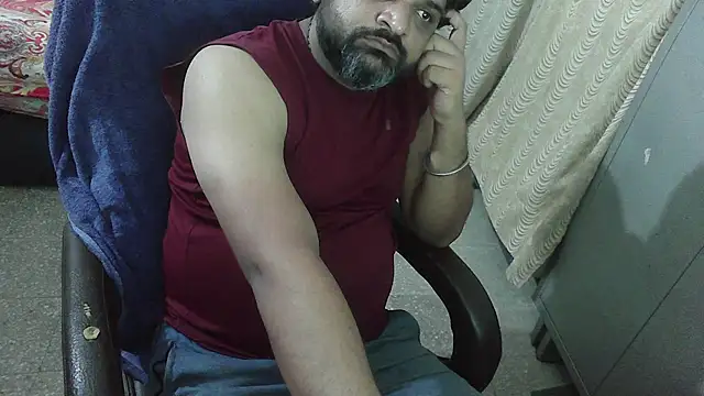 rentarob online show from October 27, 2025, 5:47 pm