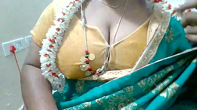 Snapshot of archanatelugu9 chatting on September 10, 2025, 12:48 pm archanatelugu9 online show from September 10, 2025, 12:48 pm
