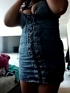 Snapshot of Morenitha-XXX chatting on November 6, 2025, 12:42 pm Morenitha-XXX online show from November 6, 2025, 12:42 pm