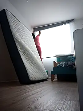 Morenitha-XXX online show from April 5, 2026, 7:31 pm