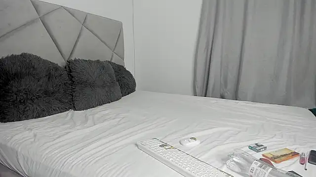 BlueEyesLexy online show from February 3, 2026, 5:05 am