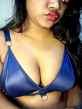 Snapshot of Hotlisa chatting on November 27, 2025, 3:56 pm Hotlisa online show from November 27, 2025, 3:56 pm