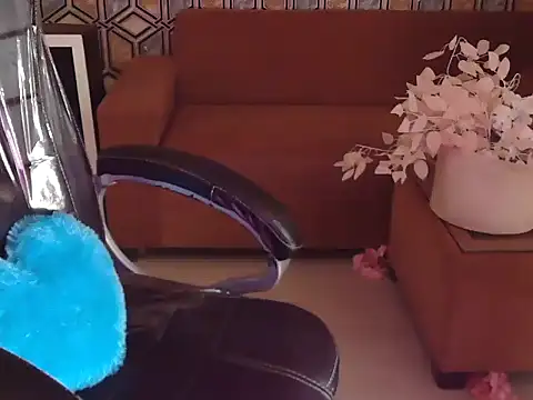 shivi moto online show from November 10, 2025, 5:56 am