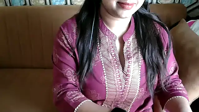 Snapshot of shivi_moto chatting on February 26, 2025, 6:19 am shivi moto online show from February 26, 2025, 6:19 am