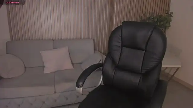 MileyCruz  online show from February 19, 2025, 3:28 am