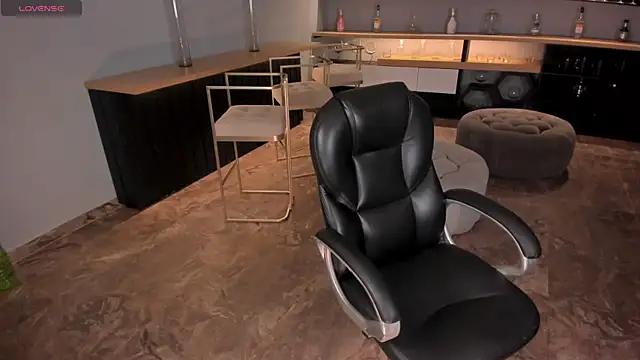 MileyCruz  online show from September 14, 2025, 11:32 am