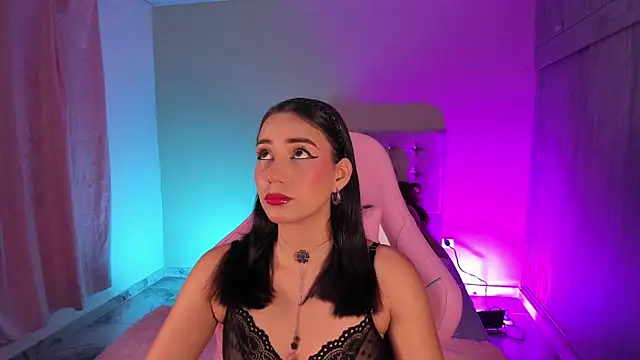 LucianaCarter online show from February 8, 2026, 8:01 am