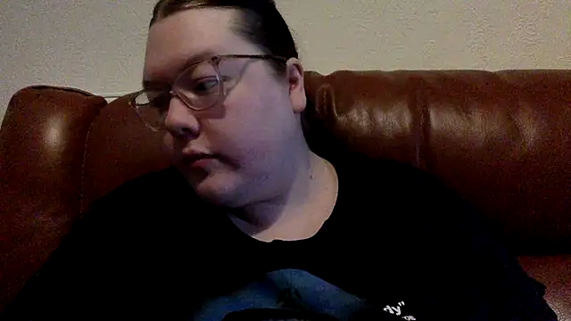 Sexycurvyemilyy online show from January 19, 2026, 12:42 pm