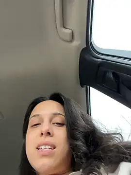 Natur4lBeautyb33 online show from January 25, 2025, 9:14 pm