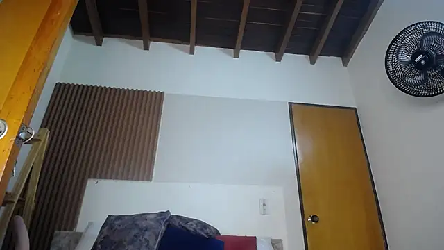 victoria  milf  online show from March 22, 2025, 4:58 pm