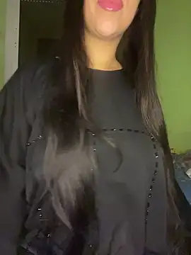 Mayacrayzi online show from May 8, 2026, 7:56 am