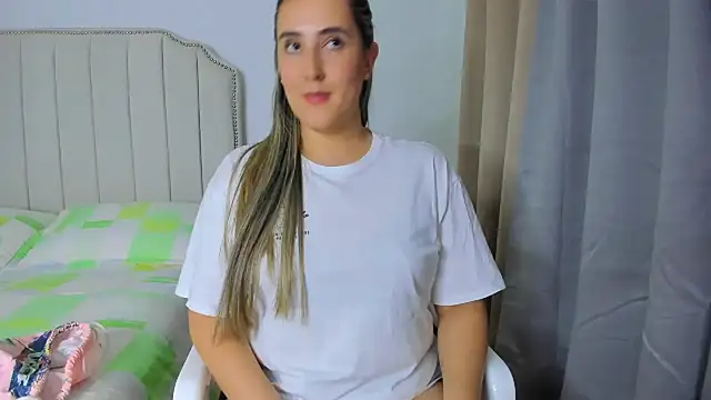 Hanna86 online show from April 28, 2026, 2:27 am